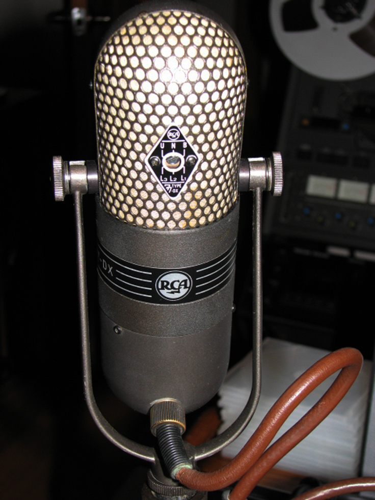 images/R2R/RCA 77DX microphone in Museum of Magnetic Sound Recording's vintage microphone and recording equipment collection