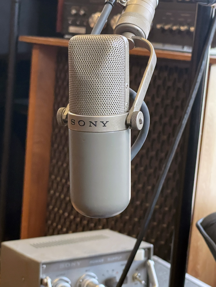 Sony C37A microphone 1
